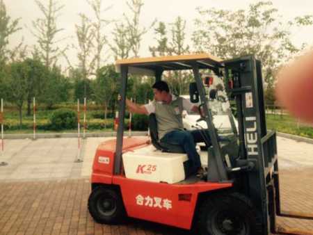 �������˾��